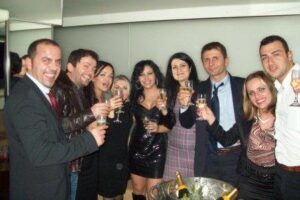 Flet shqiptari që shoqëron VIP-at: Nga Ronaldo te Raul Bova, ja si është puna me ta