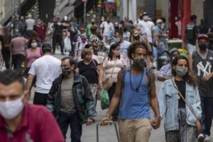 Brazili arrin shifrën rekord, katër milionë të prekur me Covid-19