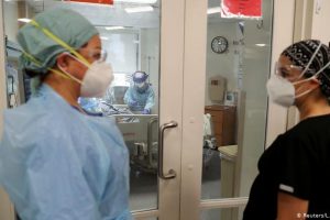 “Është 70% më ngjitës”, “DW”: Varianti i ri i virusit korona nis të përhapet në të gjithë botën
