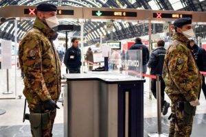 Vala e tretë e COVID-19/ Italia vendos karantinë 5-ditore për udhëtarët nga vendet e BE