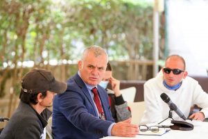 Drejtuesi politik i qarkut të Vlorës për Partinë Demokratike Bujar Leskaj ka konsumuar një kafe me persona me aftësi ndryshe.