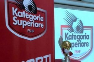 Kriteret e licensimit/ FSHF mbledh klubet e Kategorisë Superiore: Rregulla të reja në këtë sezon, do të jetë detyrim prania e një …