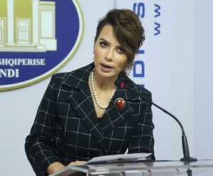 “Pas një reflektimi të gjatë, ky është vendimi i duhur”, Grida Duma njofton heqjen dorë nga mandati: Ja çfarë nuk i fal politikës së llumit!