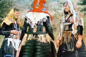 “Xhubleta në UNESCO”, ministrja Margariti jep lajmin e jashtëzakonshëm: Veshja shqiptare e lashtë 4 mijë vjet, tashmë është pasuri e gjithë njerëzimit