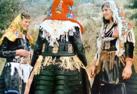 “Xhubleta në UNESCO”, ministrja Margariti jep lajmin e jashtëzakonshëm: Veshja shqiptare e lashtë 4 mijë vjet, tashmë është pasuri e gjithë njerëzimit