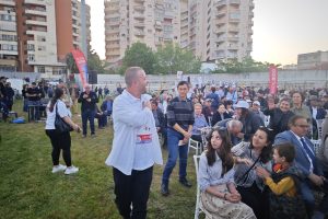 Rekord\Vlora mirëpret Ardit Bidon, mbi 600 qytetarë në takim.