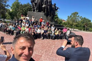 VIDEO\ Një Grup Turistësh Italianë nga Pisa Viziton Vlorën, të Shoqëruar nga Sonila Kosta Ambasadorja e Turizmit Shqiptar