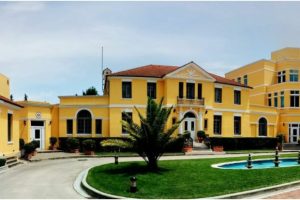 “Duam të parandalojmë emigrimin masiv”, ambasada e SHBA ndan mesazhin e Sekretarit të Shtetit Rubio: Të vetmit që përfitojnë janë trafikantët