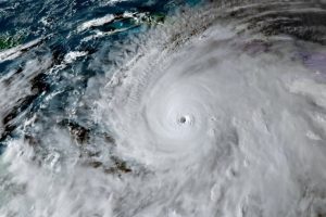 Uragani “Melissa”/ Xhamajka përgatitet për stuhinë më të fortë në botë! Çfarë paralajmërojnë meteorologët