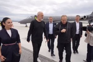 Skema e fshehtë që alarmoi institucionet në Tiranë: Si Pacolli përgatiti marrjen e aeroportit të Vlorës përmes Zvicrës dhe Luksemburgut