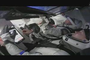 Lamtumirë hapësirë: katër astronautë kthehen para kohe në Tokë