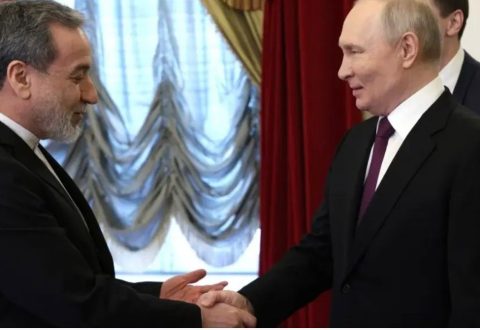 “Rusia, Irani, Kina dhe Koreja e Veriut, bosht anti-amerikan”/ Ekspertët: Moska ka ndihmuar Teheranin të shënjestrojë forcat amerikane