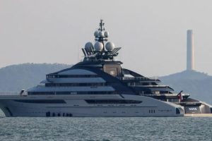 Misteri me superjahtin rus 500 milionë dollarësh, kaloi Ngushticën e Hormuzit pavarësisht bllokadës