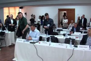 “Vendime pa analizë: Bashkia Vlorë dhe Këshilli që rrit tarifa, por harron qytetarët” “Tarifa 7,000 lekë, por pa plan: