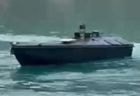 Ushtria greke në alarm! Zbulohet një anije pa pilot me eksploziv në Lefkadë