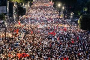 35 ditë revoltë! Diaspora “zbarkon” sot në Tiranë, shqiptarët nuk heqin dorë: Rama, jepe dorëheqjen!