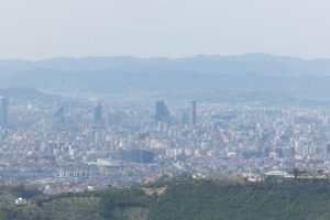 Tirana dhe Elbasani “nën pushtetin” e pluhurit, raporti nxjerr ndotësit kryesorë të ajrit